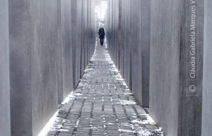 Photo of the Day | November 04 | Holocaust Memorial, by Cláudia Vieira