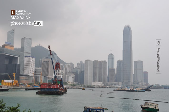 Hong Kong Bay, by Ryszard Wierzbicki