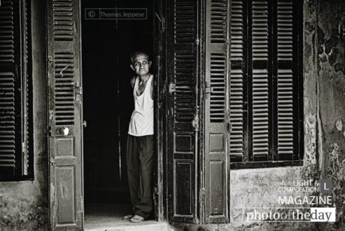 Observing Time Pass, by Thomas Jeppesen - Photojournalism, Candid Photography, Documentary Photography, Street Photography, Art Photography