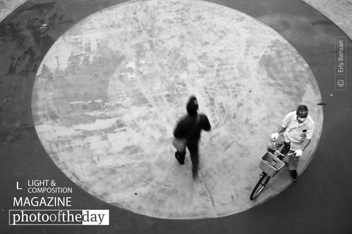 The Inner Circle, by Erly Bahsan - Street Photography, Black and White Photography, Photojournalism, Photography Awards, Photo of the Day