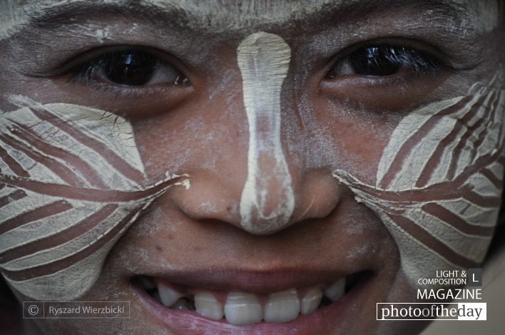 Portrait Photography, Award Winning Photography, Photojournalism, Myanmar Photography, Photography Awards - Painted Face, by Ryszard Wierzbicki Painted Face, by Ryszard Wierzbicki - Portrait Photography, Award Winning Photography, Photojournalism, Myanmar Photography, Photography Awards