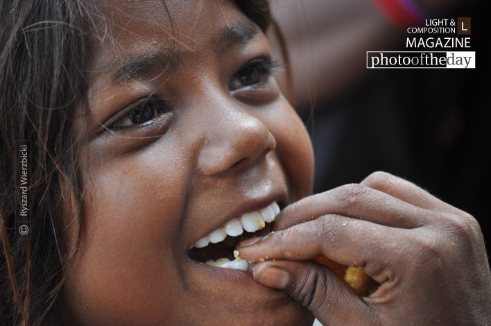 A Grateful Smile, by Ryszard Wierzbicki A Grateful Smile, by Ryszard Wierzbicki - Photojournalism, Photography Awards, Portrait Photography, Documentary Photography, Photo of the Day