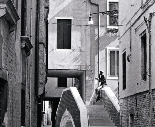 Bridge Break, by Nilla Palmer Bridge Break, by Nilla Palmer - Photojournalism, Black and White Photography, Street Photography, Documentary Photography, Nilla Palmer