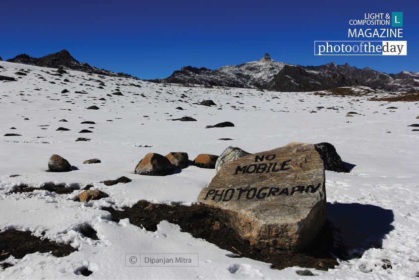 No Mobile Photography, by Dipanjan Mitra No Mobile Photography, by Dipanjan Mitra - Documentary Photography, Photojournalism, Award-Winning Photography, Photo of the Day, Dipanjan Mitra