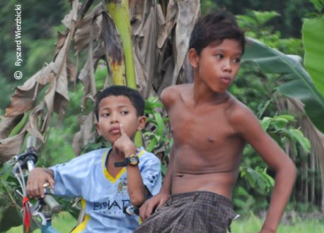 Soul Mates, by Ryszard Wierzbicki - Photojournalism, Candid Photography, Award Winning Photography, Photography Awards, Ryszard Wierzbicki