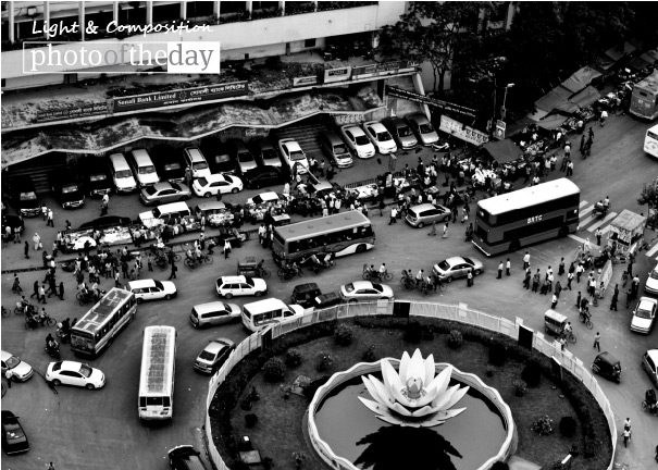 Shapla Chottor, by Yasef Imroze Shapla Chottor, by Yasef Imroze - Photojournalism, Black and White Photography, Dhaka, Street Photography, Award Winning Photography
