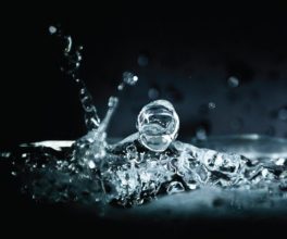 Playing with Waterdrops by Rodrigo Luft