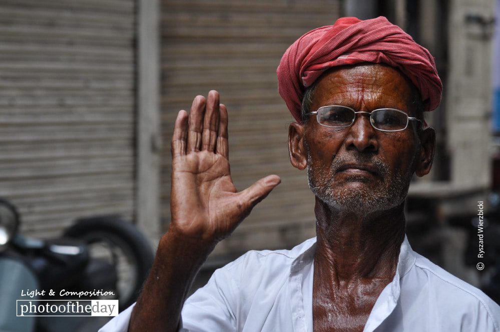 A Local Man in Pune, by Ryszard Wierzbicki - Portrait Photography, Photojournalism, Photography Awards, Pune, India