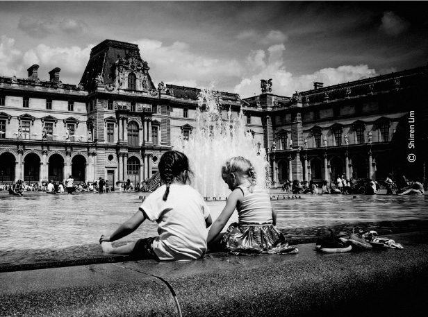 A Day at the Louvre, by Shirren Lim A Day at the Louvre, by Shirren Lim - Street Photography, Photo of the Day, Photography Award, Paris Photography, Shirren Lim
