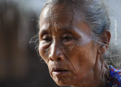 Oldness, by Ryszard Wierzbicki Oldness, by Ryszard Wierzbicki - Photojournalism, Photography Awards, Photo of the Day, Ryszard Wierzbicki, Candid Photography