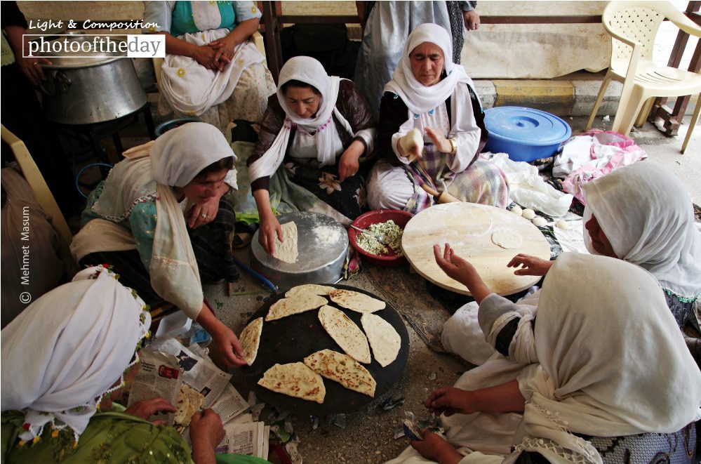 Traditional Kurdish Pie Baking, by Mehmet Masum Traditional Kurdish Pie Baking, by Mehmet Masum - Photojournalism, Documentary Photography, Kurdish Culture, Travel Photography, Mehmet Masum Suer
