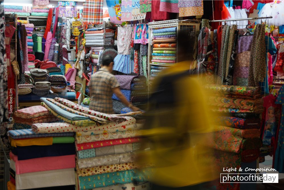 A Solo Store, by Siew Bee Lim A Solo Store, by Siew Bee Lim - Color Photography, Photography Award, Photo of the Day, Online Photography Courses, Photojournalism