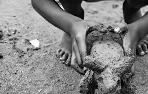 The Clay Bull by Lavi Dhurve - Photojournalism, Portrait Photography, Award-Winning Photography,  Clay Bull, Lavi Dhurve