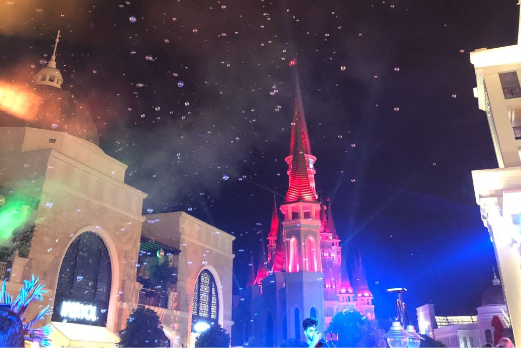 Colourful Occupation of the Dreamland by Sena Sasani Colourful Occupation of the Dreamland by Sena Sasani - Photojournalism, Travel Photography, Award-Winning Photography, Photo of the Day, Online Photography Courses