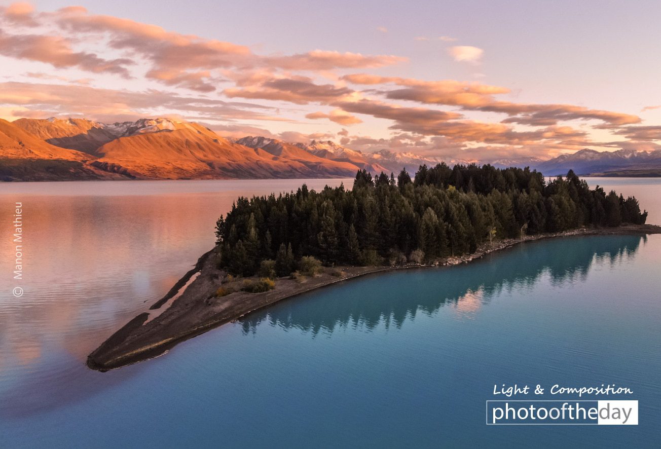 Kiwi on Lake Pukaki by Manon Mathieu Kiwi on Lake Pukaki by Manon Mathieu - Landscape Photography, Photo of the Day, Photography Awards, Art Photography, Online Photography Courses