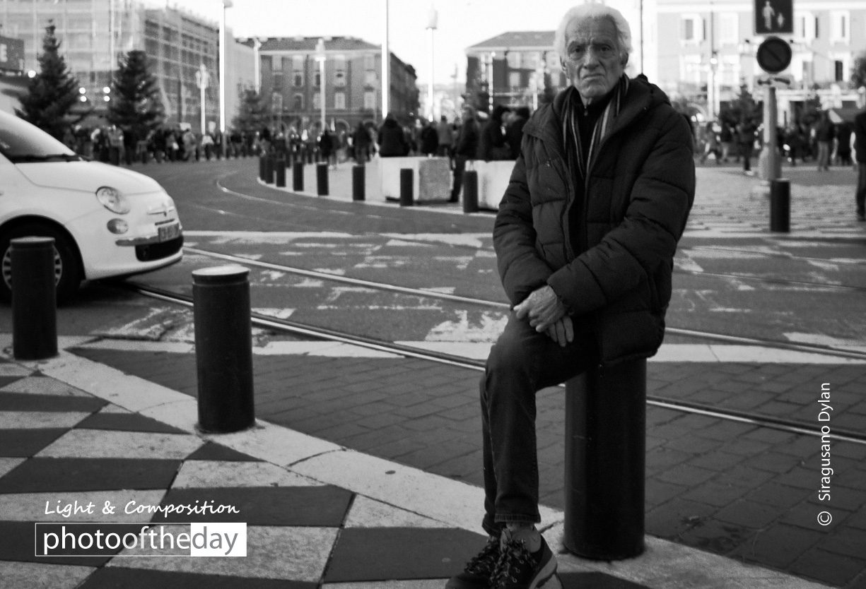 A Man Waiting by Siragusano Dylan - Photojournalism, Portrait Photography, Photography Awards, Photo of the Day, Siragusano Dylan