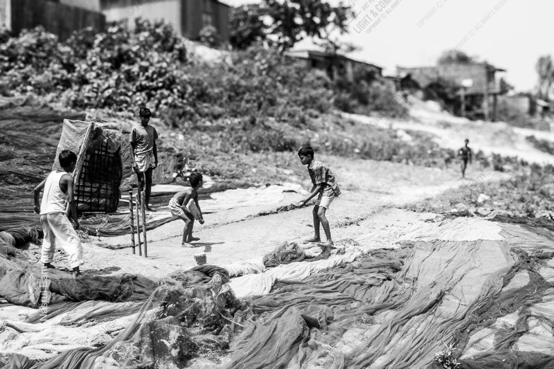 A Game of Cricket Amongst the Fishing Nets nasrul eam 20070331 100 FUJI DSCF2590