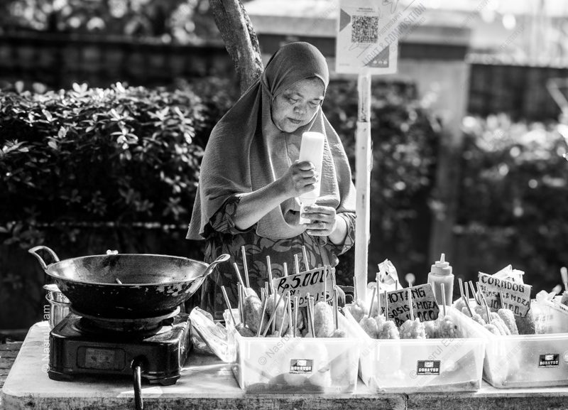The Roadside Food Vendor