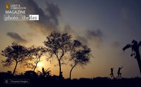 Yahoo, by Prasanta Singha - Motion Photography, Photojournalism,  Photography Awards,  Art Photography,  Photo of the Day