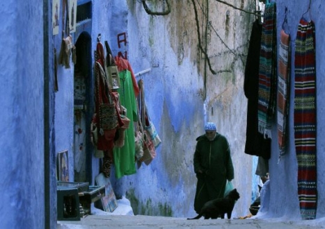 Crossing my Path, by Nilla Palmer - Street Photography, Photography Awards, Photojournalism, Art Photography, Online Photography Courses