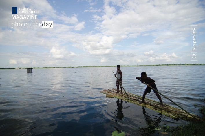 Makeshift Boat, by Nirupam Roy - Documentary Photography, Photojournalism, Award Winning Photography,  Photography Awards,  Rural Photography
