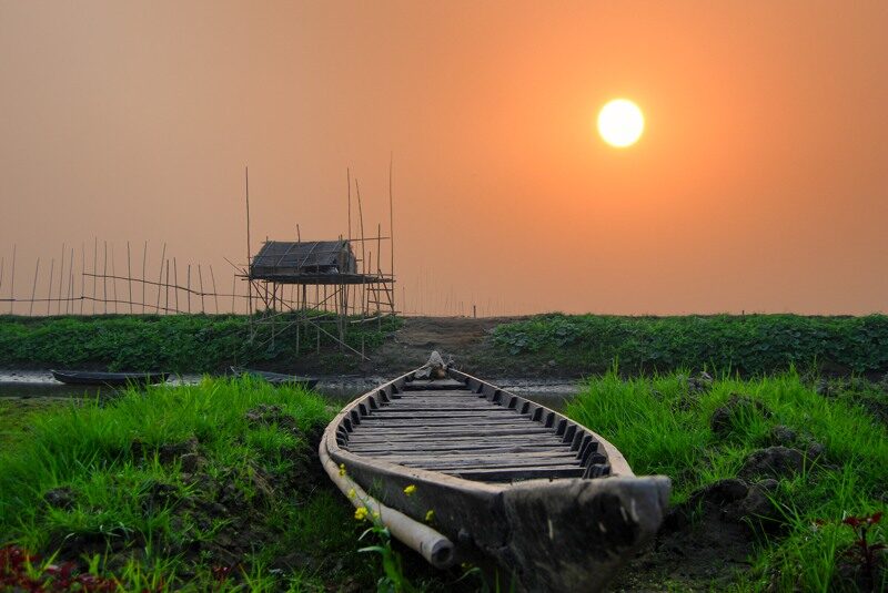 Casting Hope Across the Flowing Tide by Shahnaz Parvin