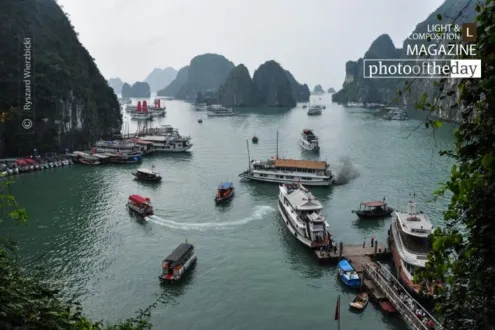 Halong Bay by Ryszard Wierzbicki