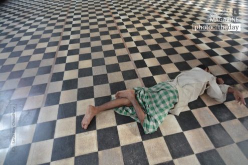 Checkmate, by Sanak Roy Choudhury - Conceptual Photography, Photojournalism, Art Photography, Photography Awards, Online Photography Courses