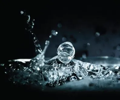 Playing with Waterdrops by Rodrigo Luft