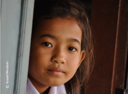 Who's that ...?, by Ryszard Wierzbicki - Portrait Photography, Photojournalism, Photography Awards, Photo of the Day, Online Photography Courses