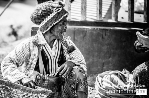 Tête-à-tête by Shirren Lim - Photojournalism, Candid Photography, Portrait Photography, Art Photography, Photography Awards