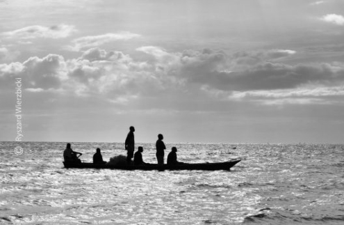 Fishermen under the Sun, by Ryszard Wierzbicki - Artistic Photography, Photojournalism, Photography Awards, Photo of the Day, Ryszard Wierzbicki
