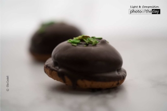 Biscuits with Pistachio Cream by Ola Cedell