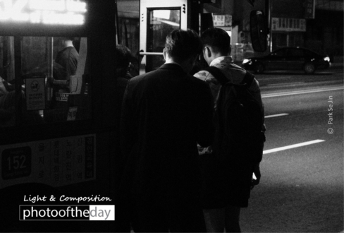 Returning Home by Park Se Jin - Street Photography, Photojournalism, Photo of the Day, Photography Awards, Online Photography Courses