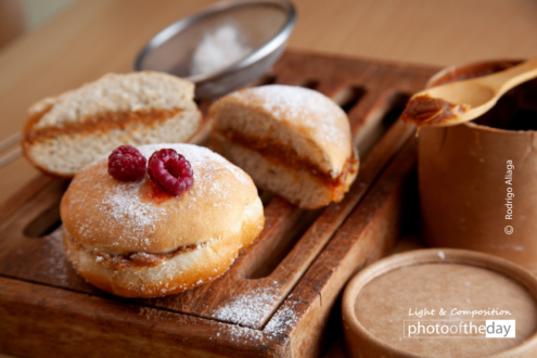 Caramel Sauce Doughnut by Rodrigo Aliaga - Food Photography, Photography Courses, Online Photography Courses, Photography Awards, Diploma in Photography
