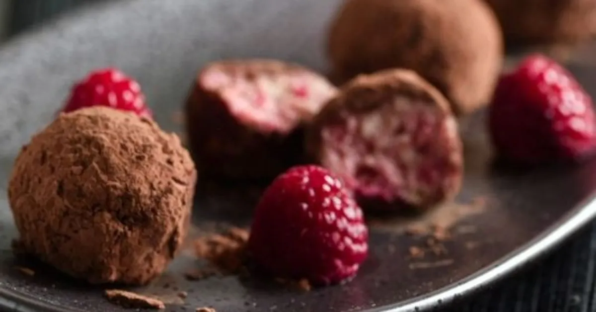 Raspberry Truffles by Jasna Verčko - Food Photography, Photography Awards, Photo of the Day, Light & Composition University, Online Photography Courses