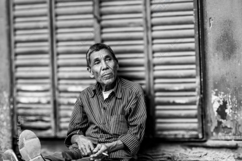 Woven Shadows, Enduring Gaze