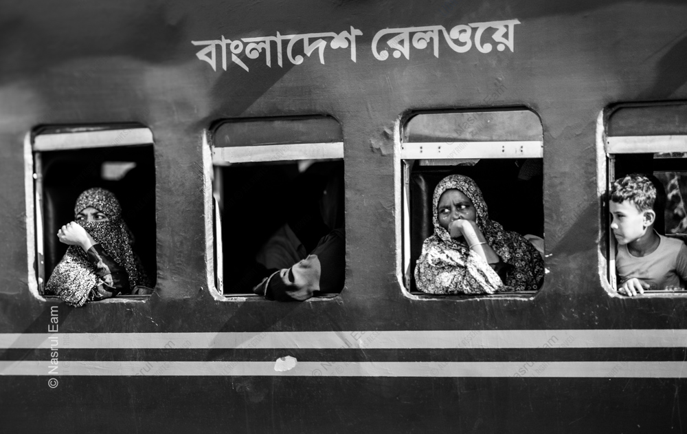 Windows of the Bangladesh Railway nasrul eam 20251021 Dhaka Rajshahi Tour 20 21 EN1 5236
