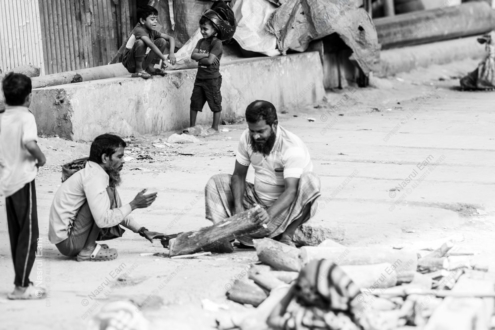 Shared Labor, Quiet Moments