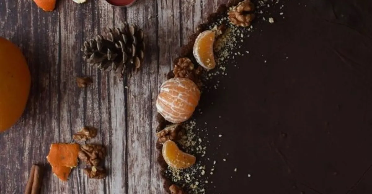 Christmas Chocolate Tart by Jasna Verčko