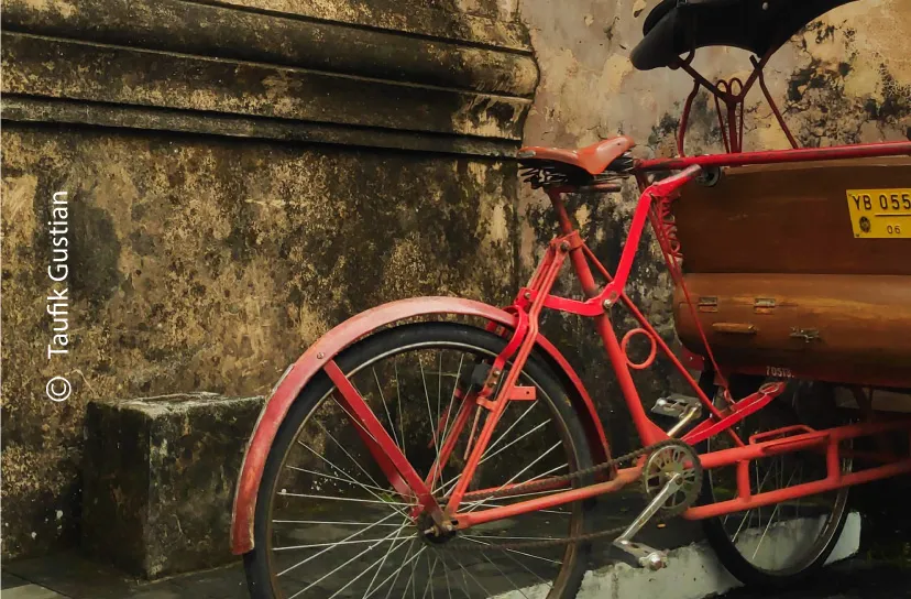 Becak at the Corner